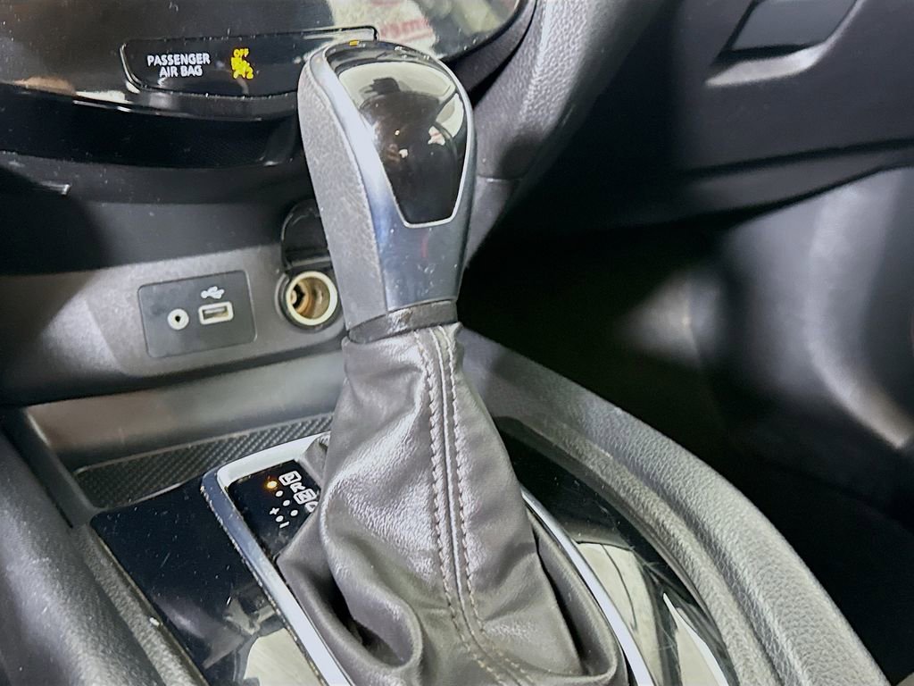 Used 2021 Nissan Rogue Sport S image 8