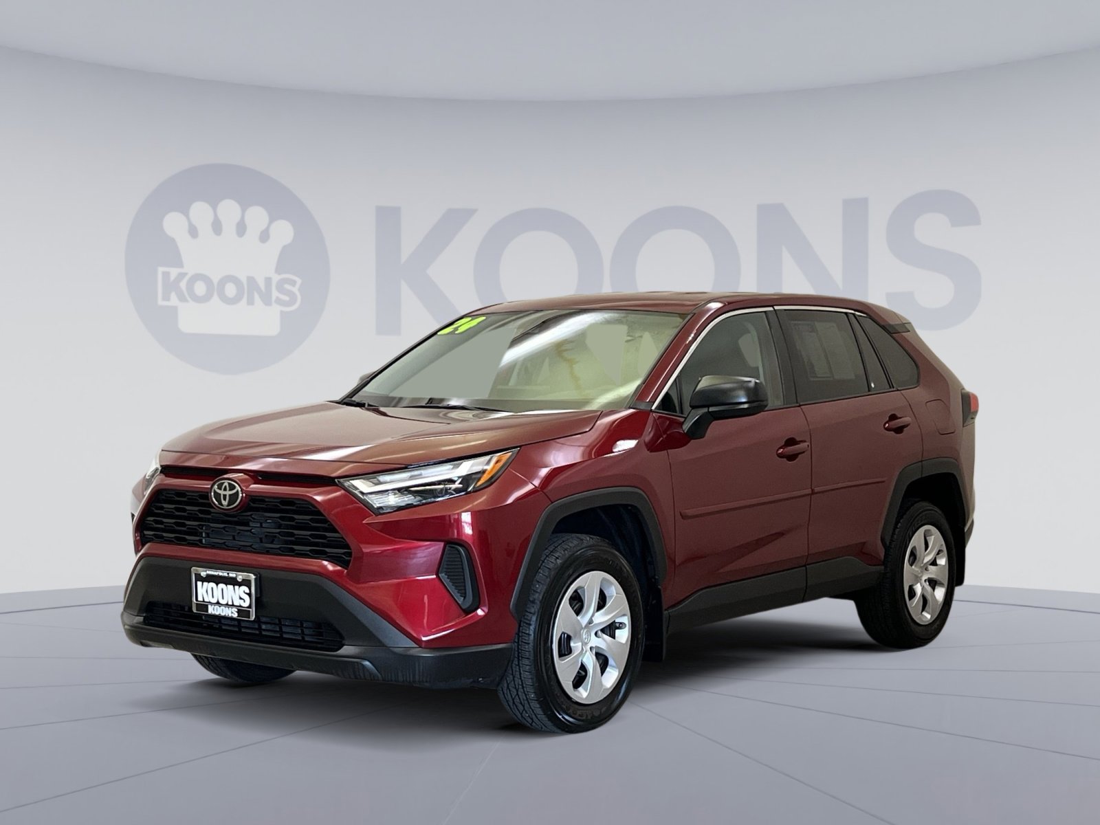 Used 2024 Toyota RAV4 LE AWD/4WD image 4