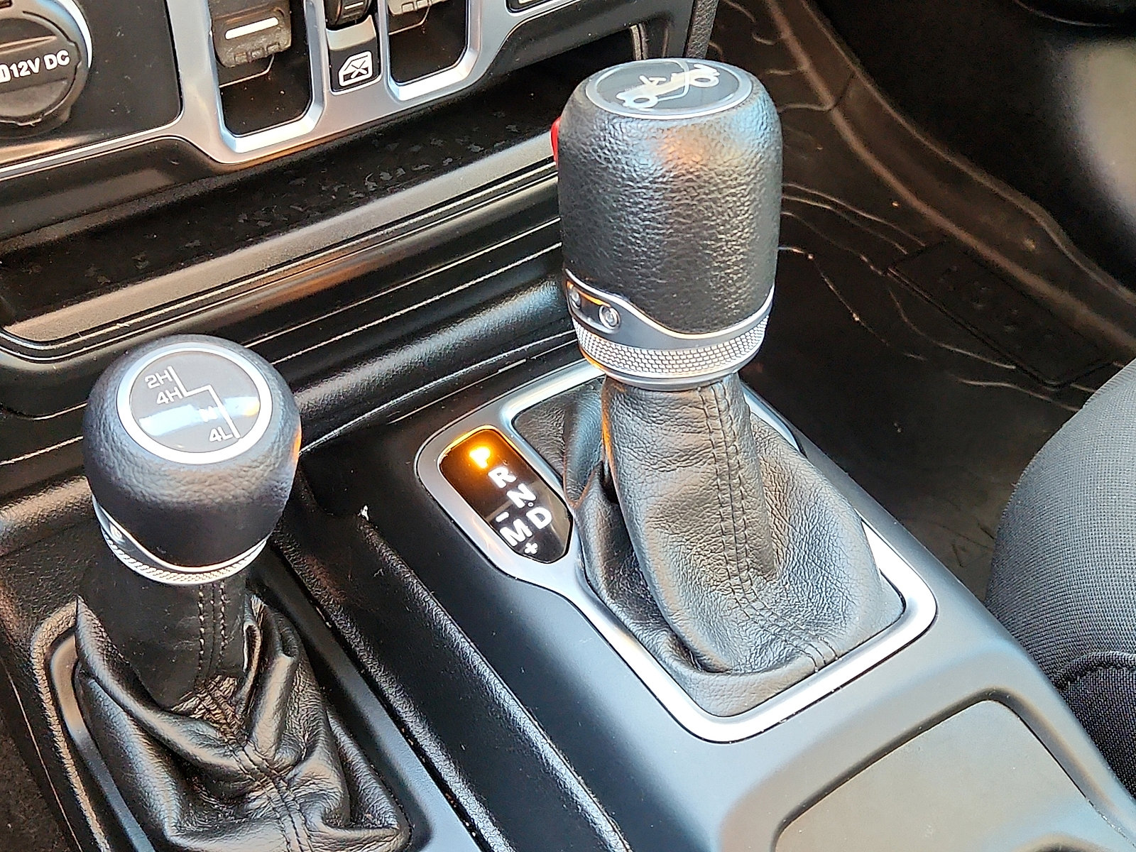 Used 2018 Jeep Wrangler Unlimited Sport S image 14