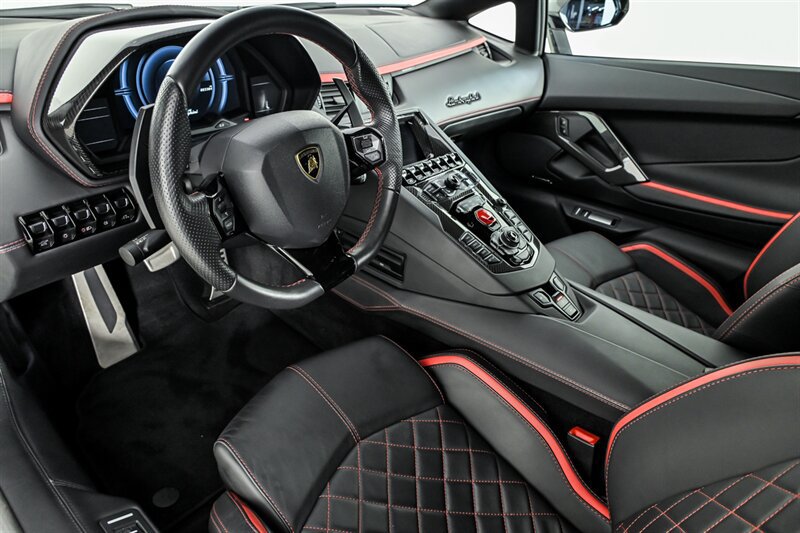 Used 2017 Lamborghini Aventador S AWD/4WD image 18