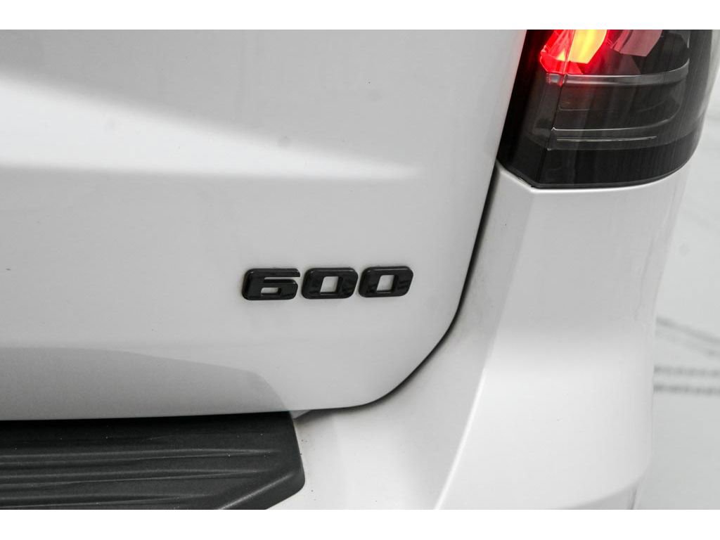 Certified 2024 Cadillac Escalade Sport w/ LPO, ONYX Package image 68