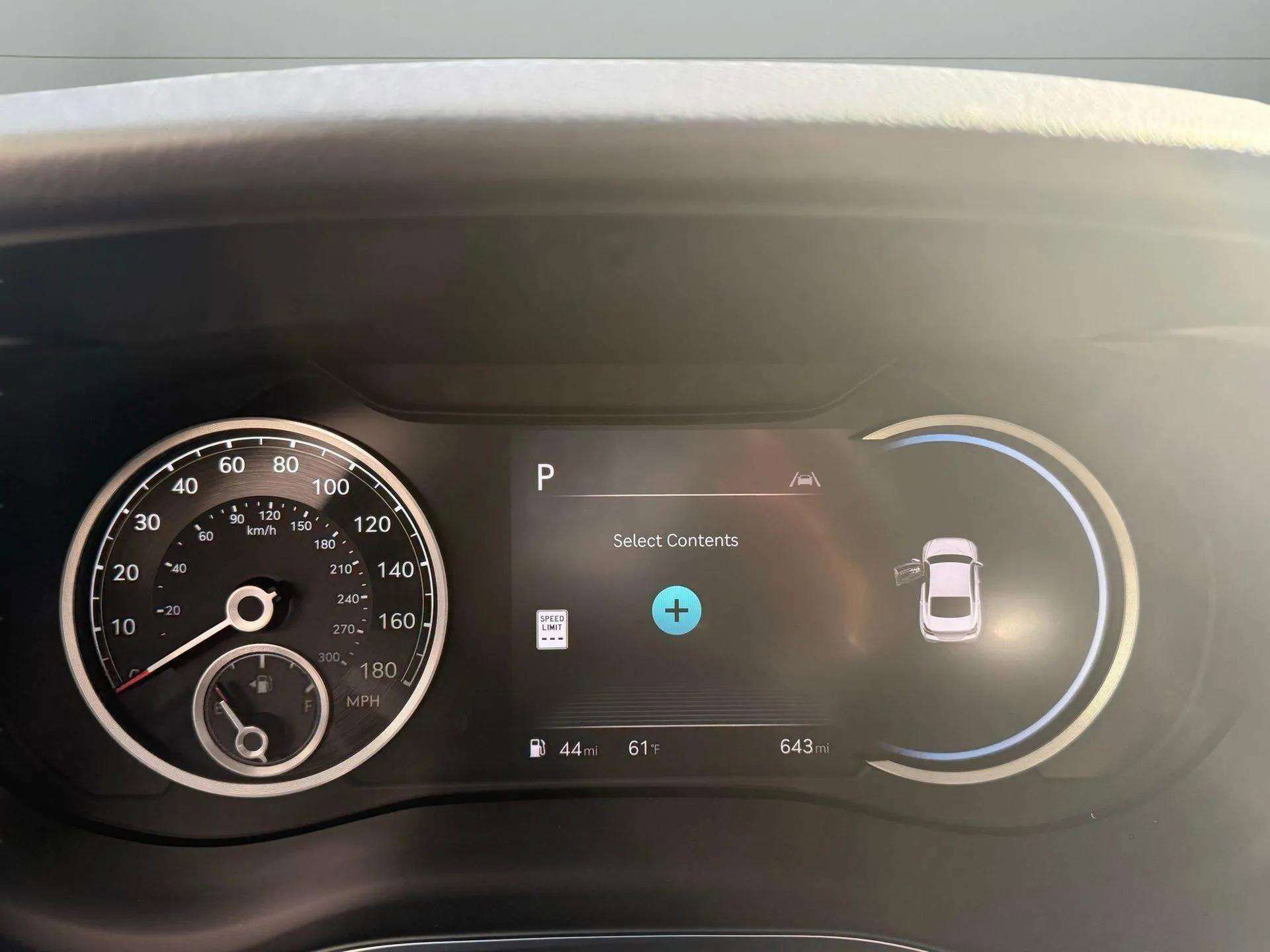 Used 2026 Genesis G70 2.5T Prestige image 31