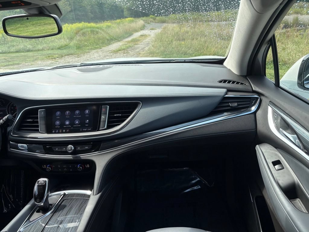 Used 2021 Buick Enclave Essence FWD image 30