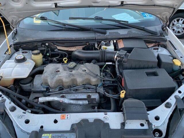 Used 2003 Ford Focus SE FWD image 3
