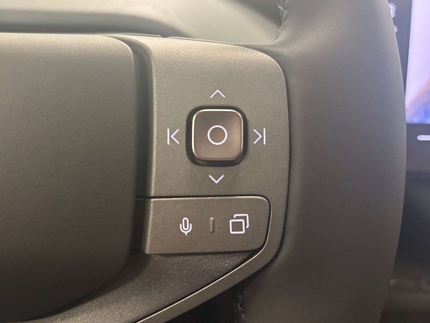 New 2027 Volvo EX60 Ultra AWD/4WD image 35