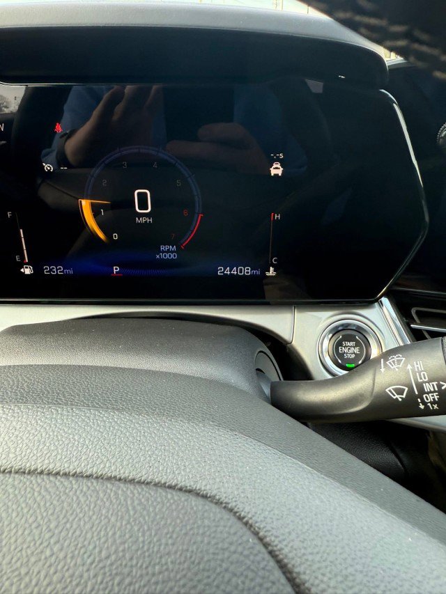 Used 2025 Chevrolet Trax LT w/ LT Convenience Package image 10