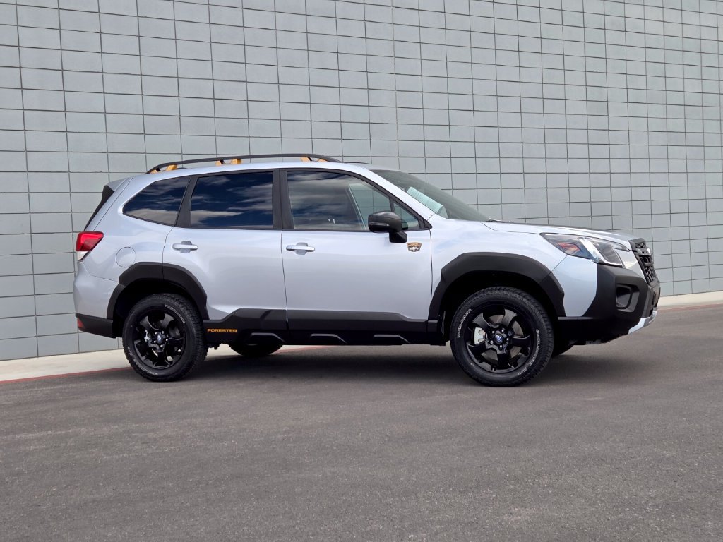 Used 2025 Subaru Forester Wilderness AWD/4WD image 7
