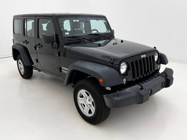 Used 2015 Jeep Wrangler Unlimited Sport w/ Connectivity Group AWD/4WD image 5