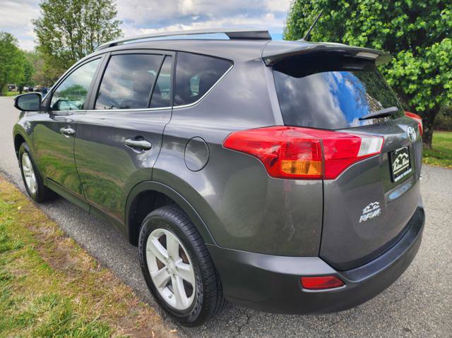 Used 2013 Toyota RAV4 XLE FWD image 8