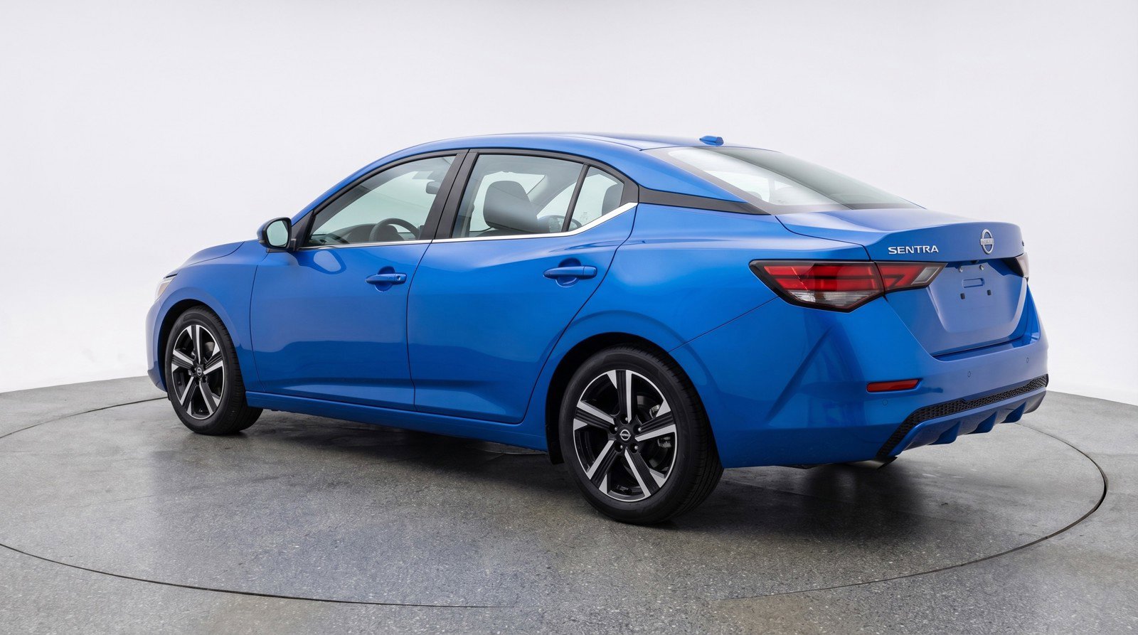 Used 2025 Nissan Sentra SV FWD image 6