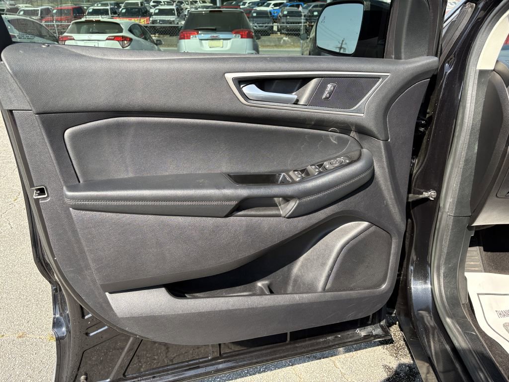 Used 2019 Ford Edge SEL w/ Equipment Group 201A image 10