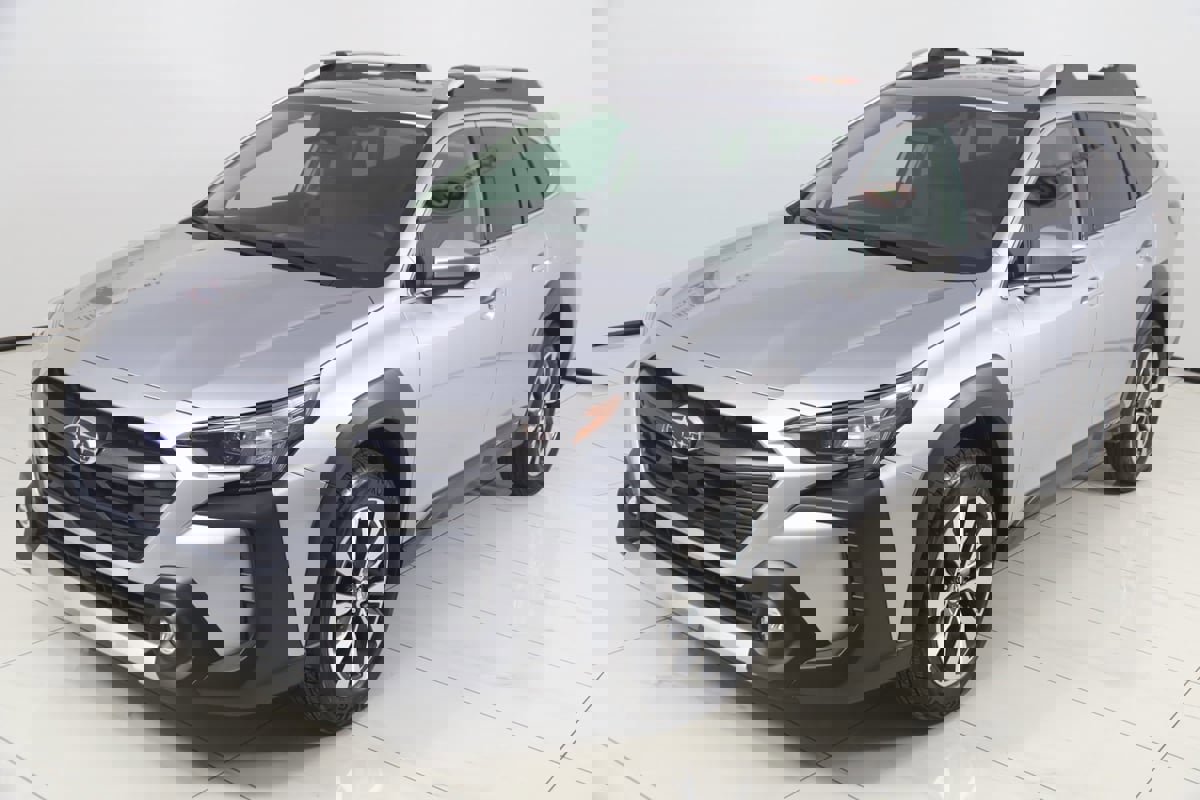 Used 2025 Subaru Outback Touring XT image 24