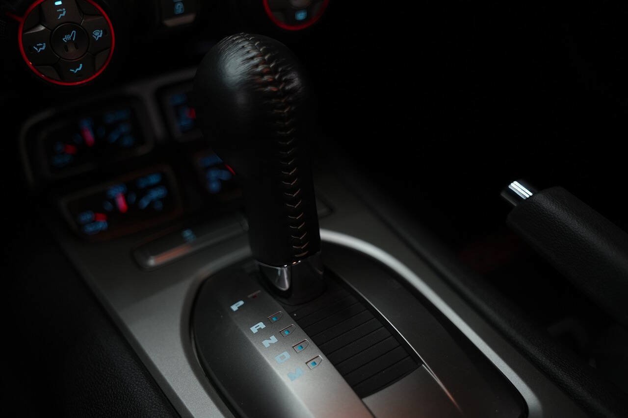 Used 2010 Chevrolet Camaro SS w/ RS Package RWD image 26