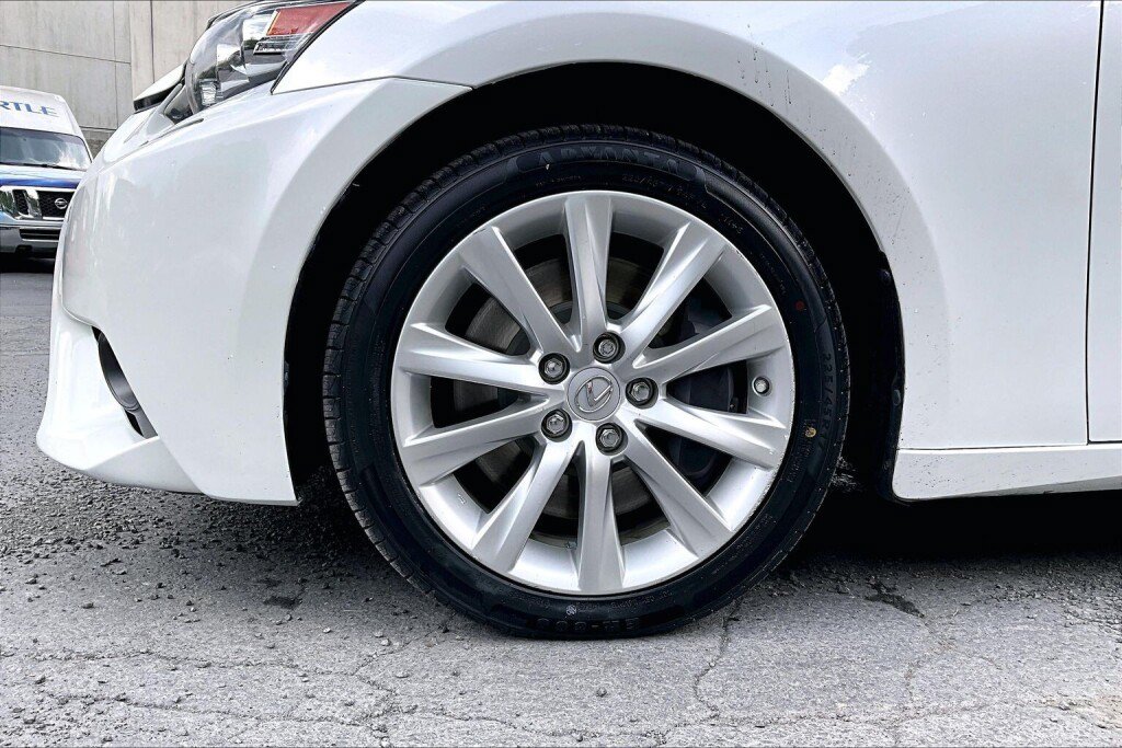 Used 2015 Lexus IS 350 AWD w/ Luxury Package image 17