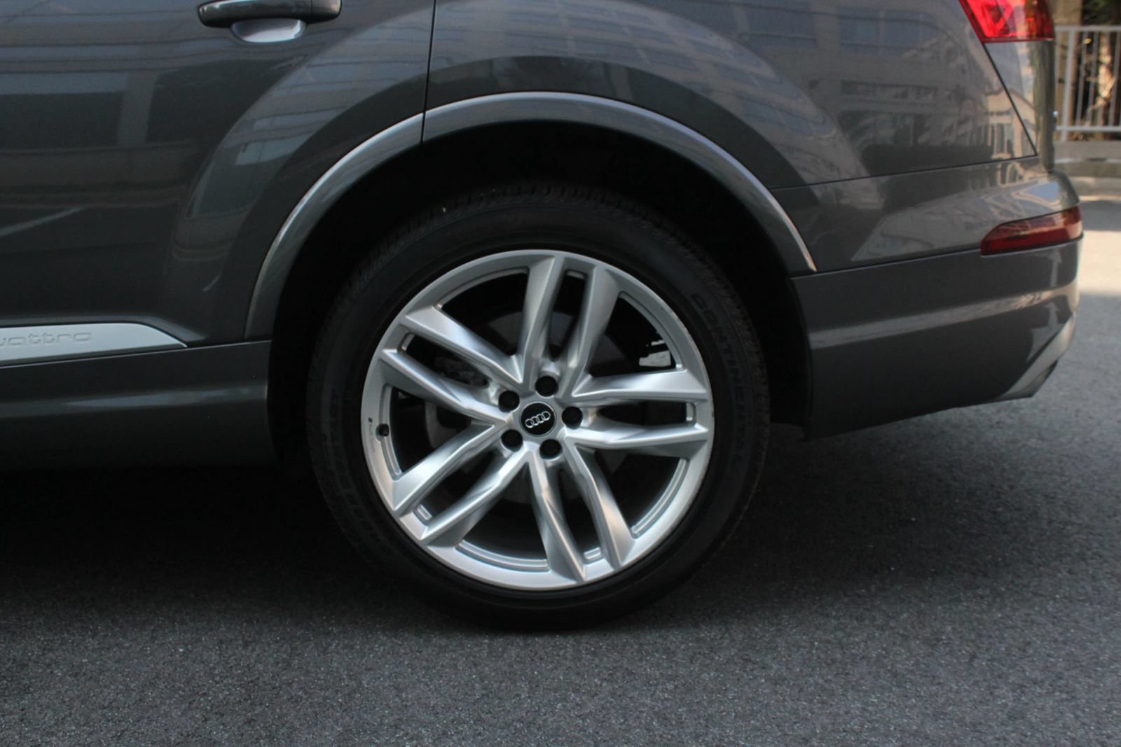 Used 2018 Audi Q7 3.0T Prestige AWD/4WD image 10