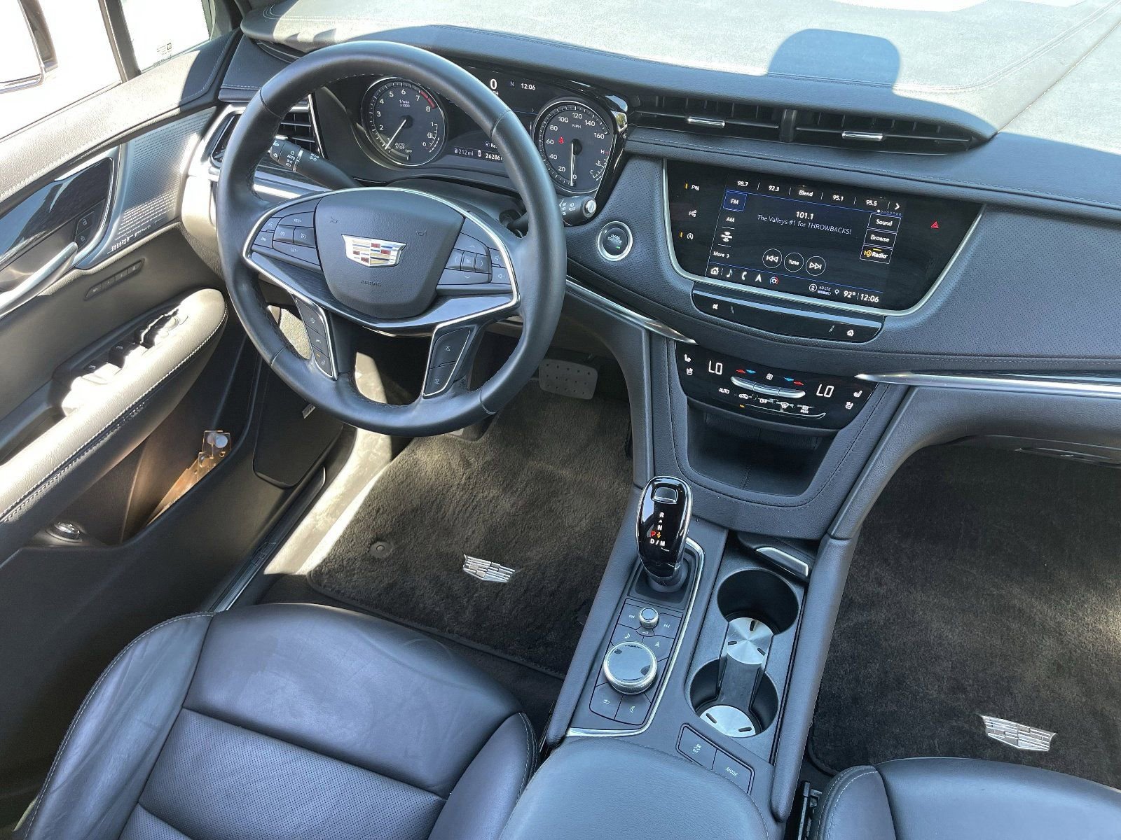 Used 2023 Cadillac XT5 Premium Luxury w/ Technology Package image 16