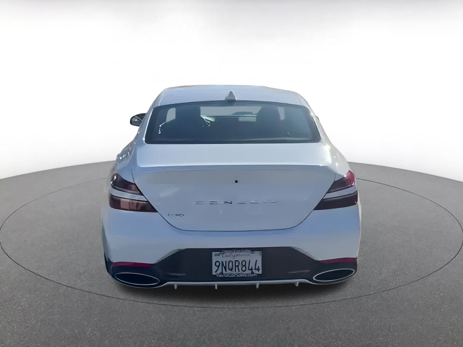 Used 2025 Genesis G70 2.5T image 12