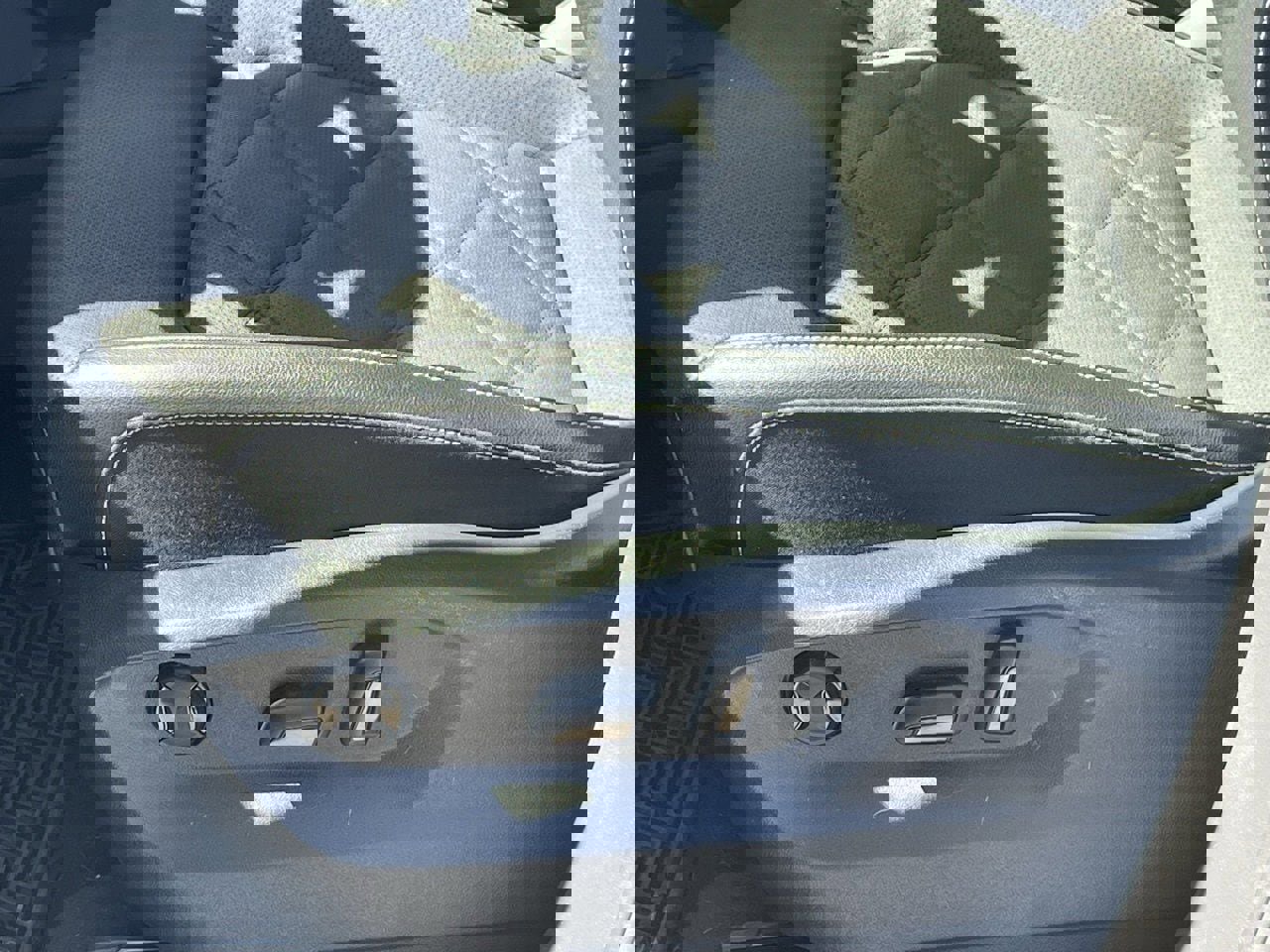 Used 2024 Volkswagen Atlas SE image 5