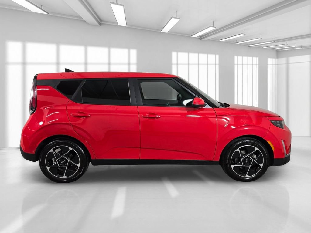 Used 2023 Kia Soul EX FWD image 9
