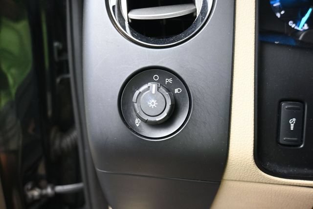 Used 2016 Ford Expedition XL AWD/4WD image 25