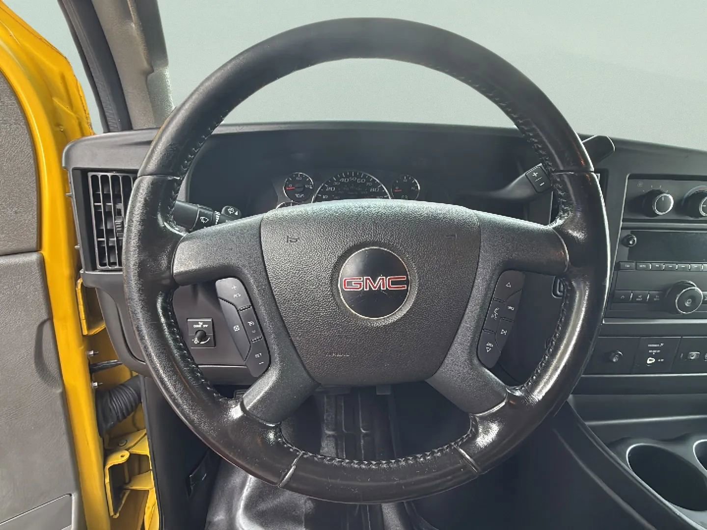 Used 2021 GMC Savana 2500 w/ Driver Convenience Package image 12