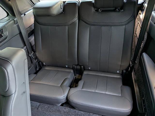 Certified 2025 Land Rover Range Rover Long Wheelbase SE image 21