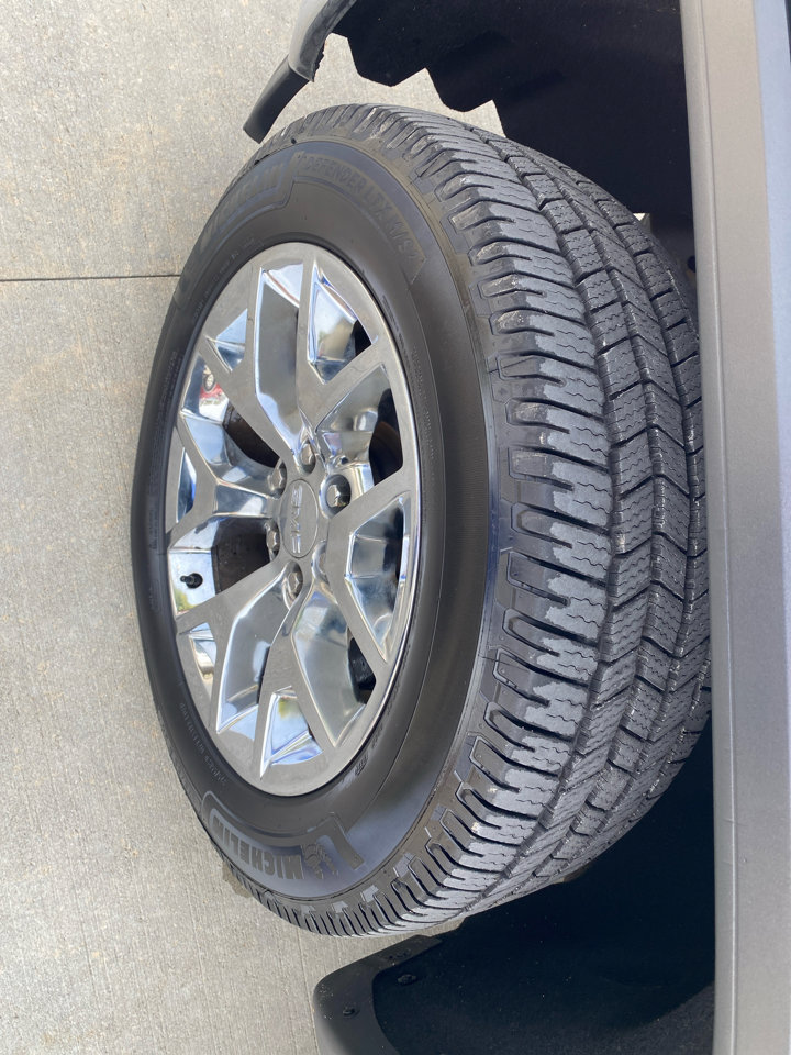 Used 2014 GMC Sierra 1500 SLT w/ SLT Preferred Package image 11