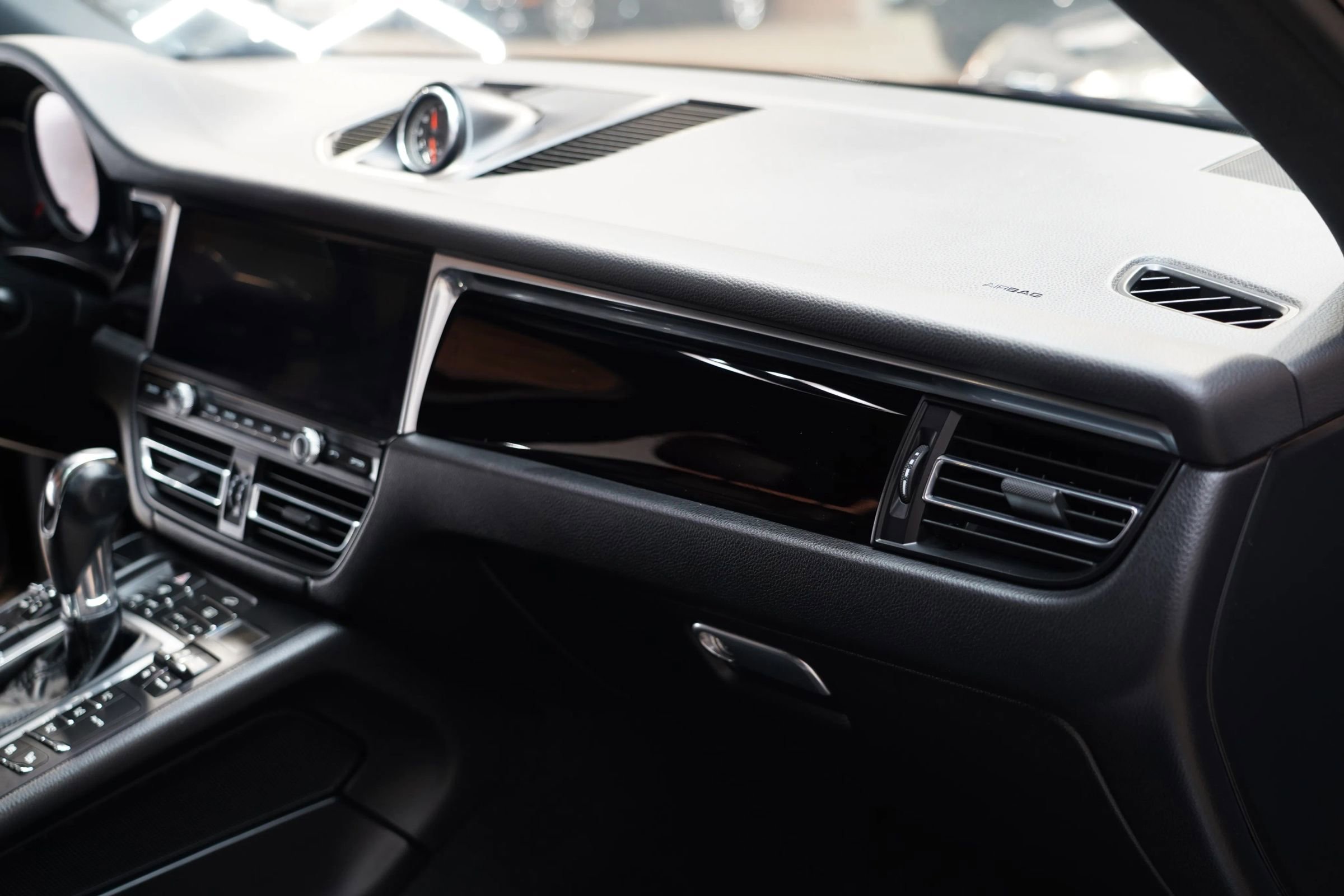 Used 2019 Porsche Macan S image 55