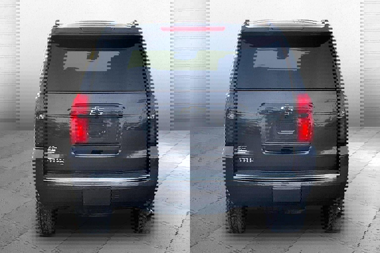 Used 2017 Chevrolet Tahoe LT image 3