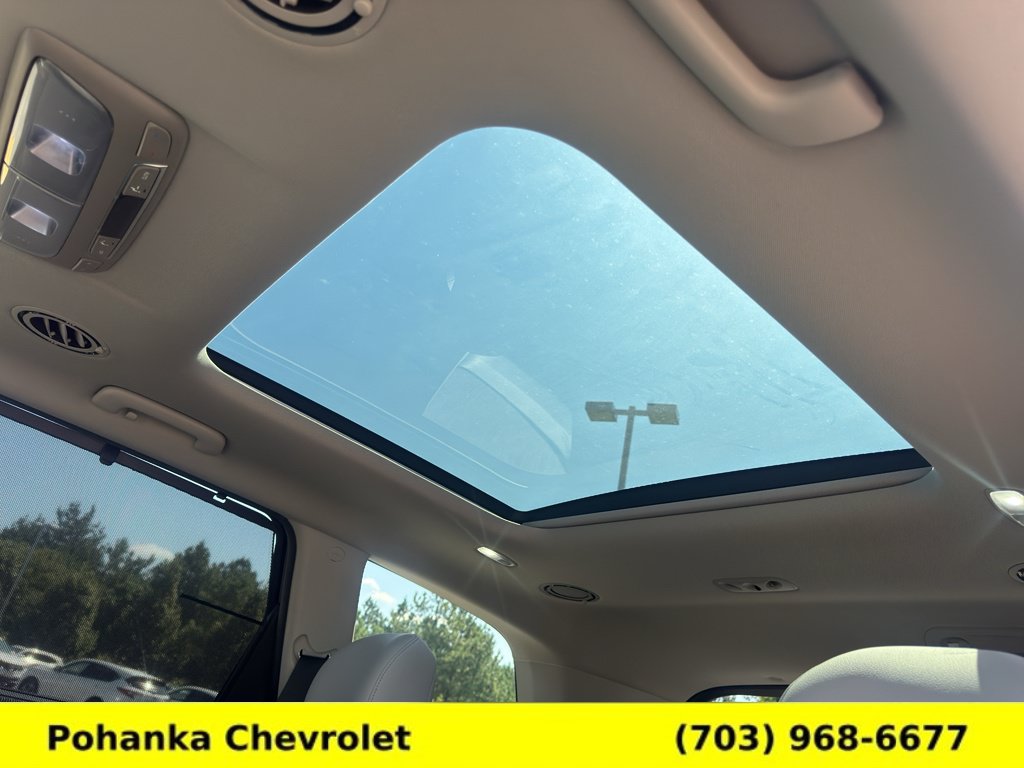 Used 2024 Kia Telluride SX w/ Towing Package FWD image 33