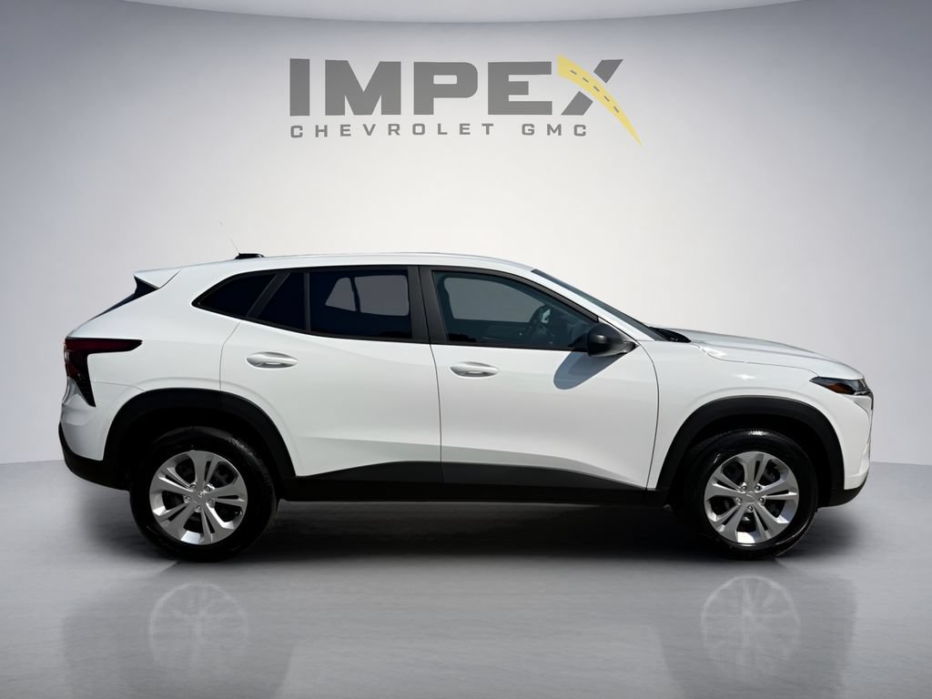 New 2026 Chevrolet Trax LS FWD image 6