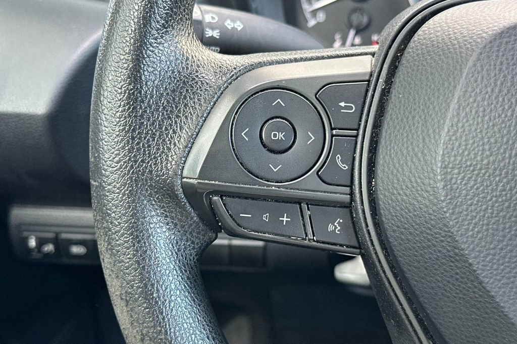 Used 2020 Toyota Corolla LE image 23