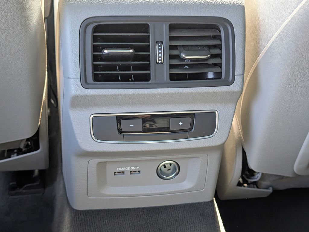 Used 2025 Audi Q5 2.0T Premium image 31