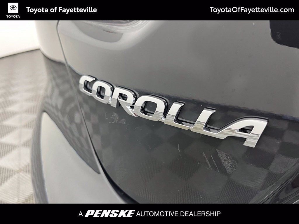 Used 2026 Toyota Corolla SE FWD image 3