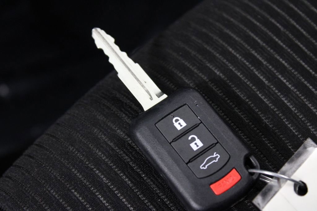 Used 2017 Mitsubishi Lancer ES image 25