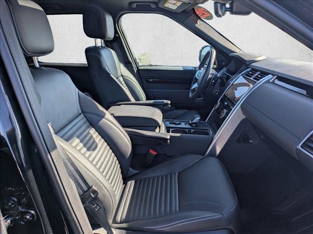 Certified 2025 Land Rover Discovery S AWD/4WD image 22