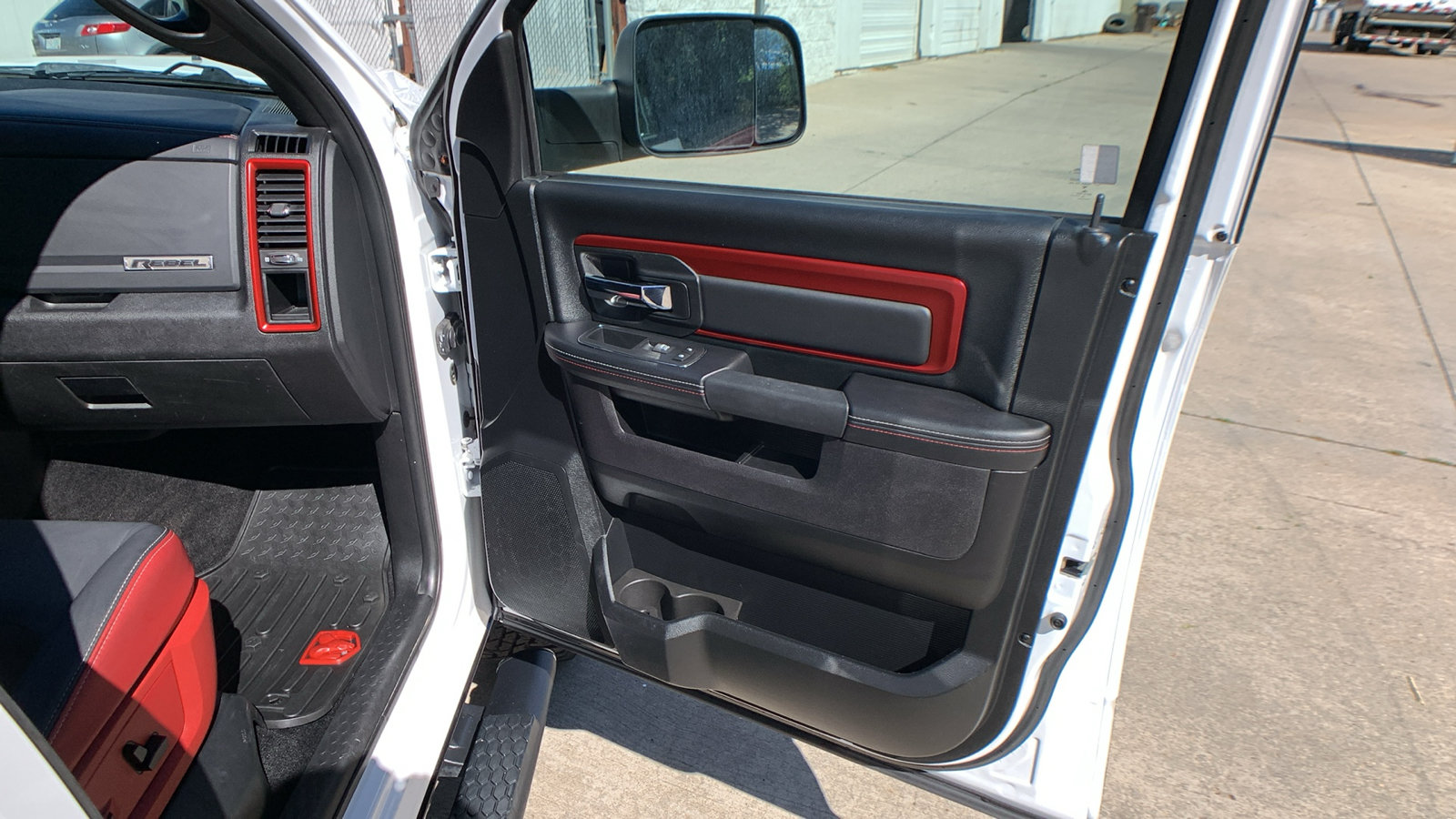 Used 2017 RAM 1500 Rebel w/ Luxury Group AWD/4WD image 31
