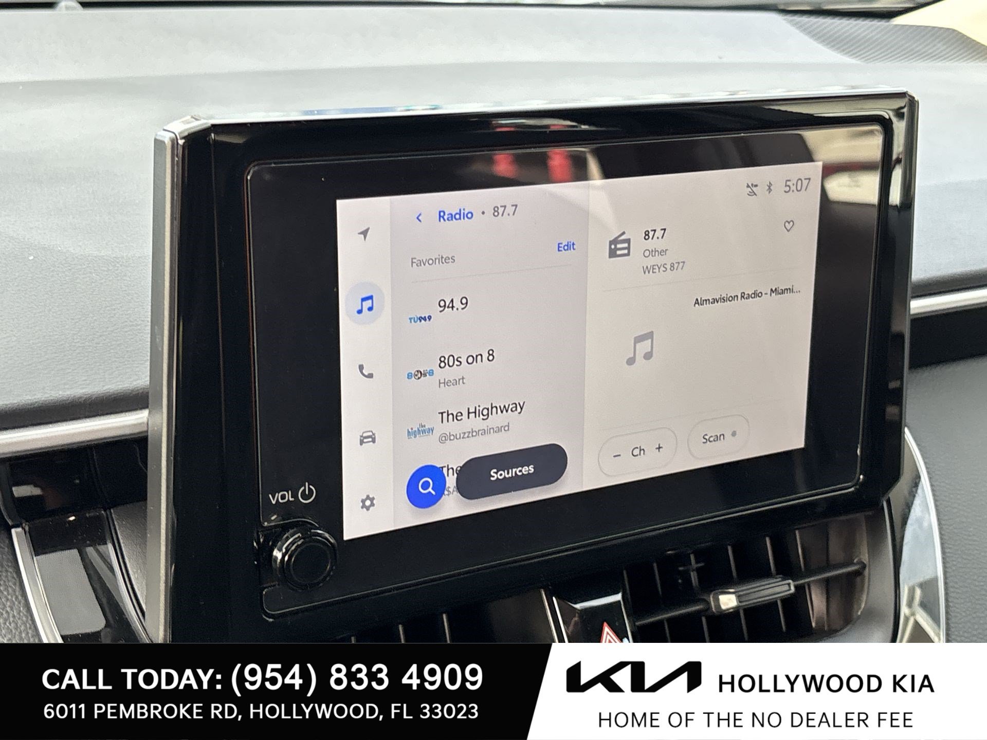 Used 2026 Toyota Corolla LE FWD image 12