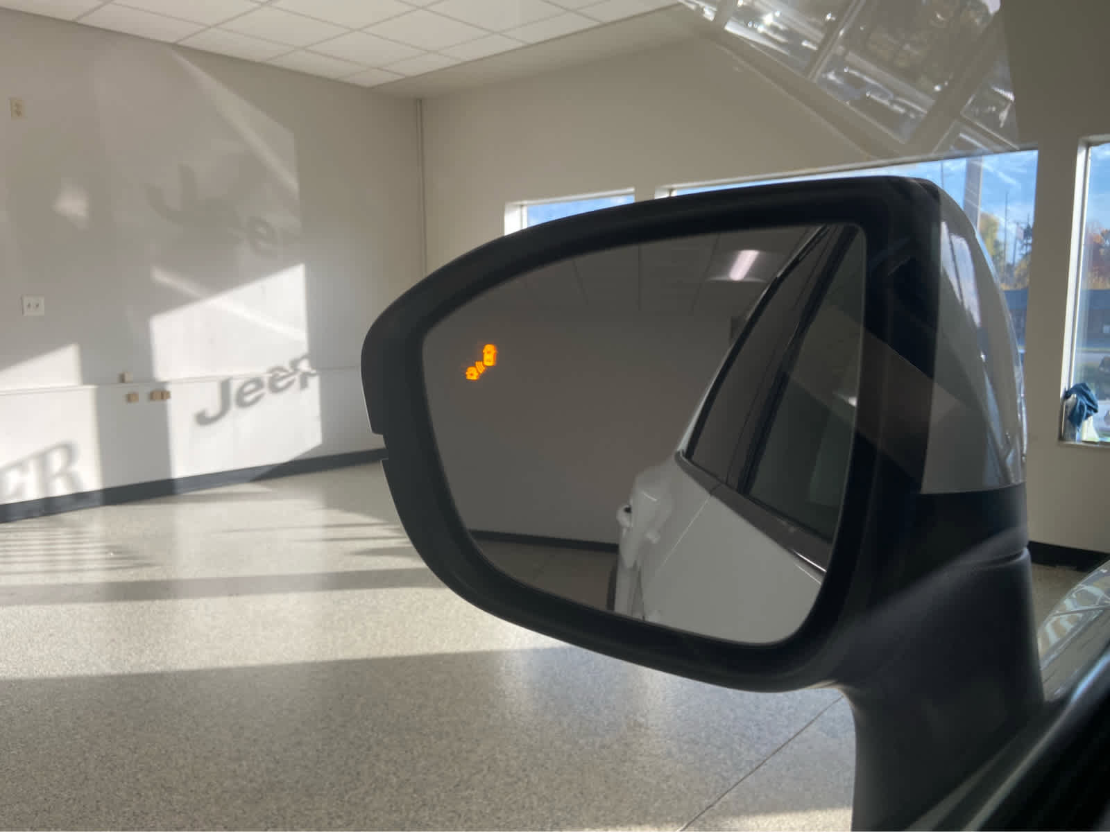 Used 2025 Nissan Pathfinder Platinum w/ Cargo Package image 37