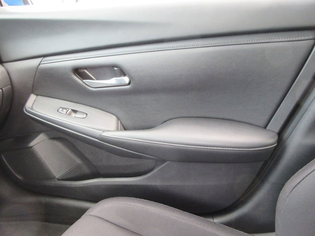 Used 2024 Nissan Sentra SV FWD image 31
