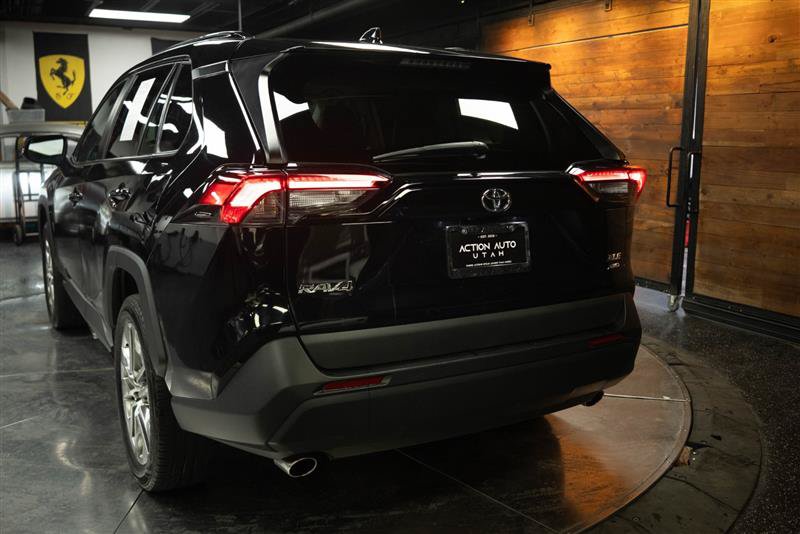 Used 2021 Toyota RAV4 XLE Premium AWD/4WD image 6