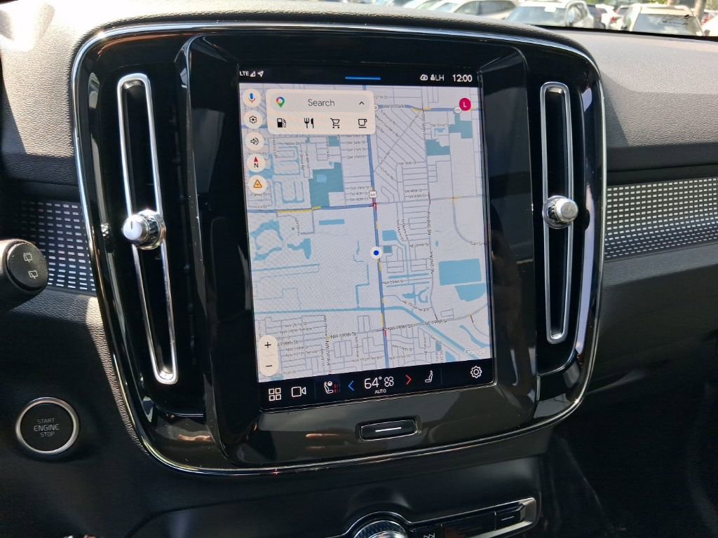 Used 2023 Volvo XC40 B5 Plus w/ Climate Package image 21