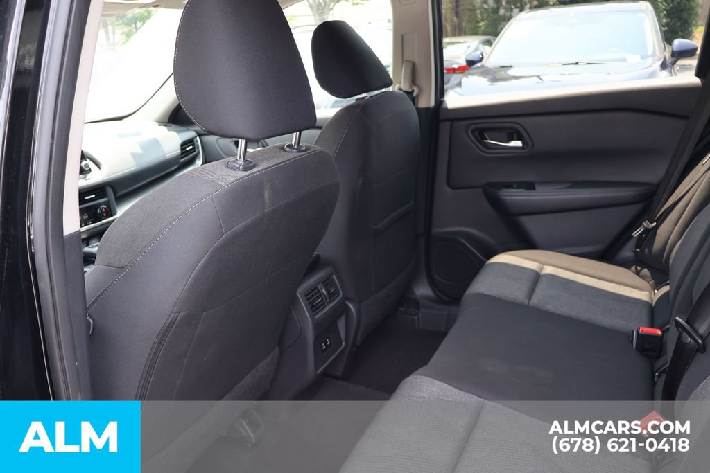 Used 2024 Nissan Rogue SV FWD image 16