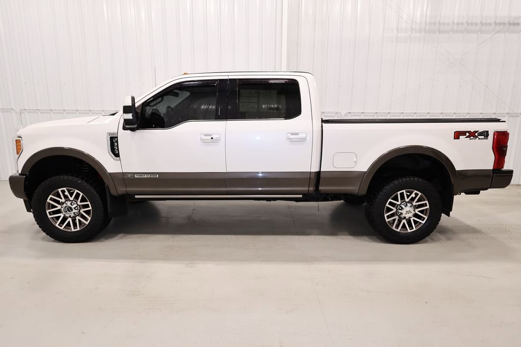 Certified 2017 Ford F350 4x4 Crew Cab Super Duty image 7