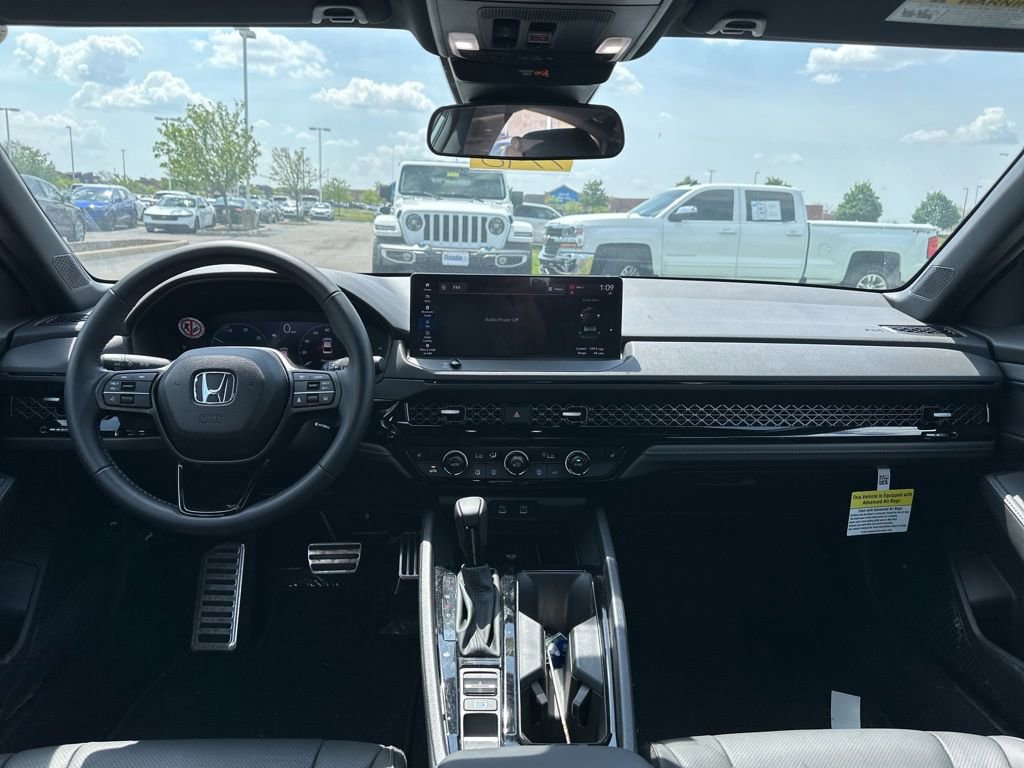 Used 2025 Honda Accord Sport image 18