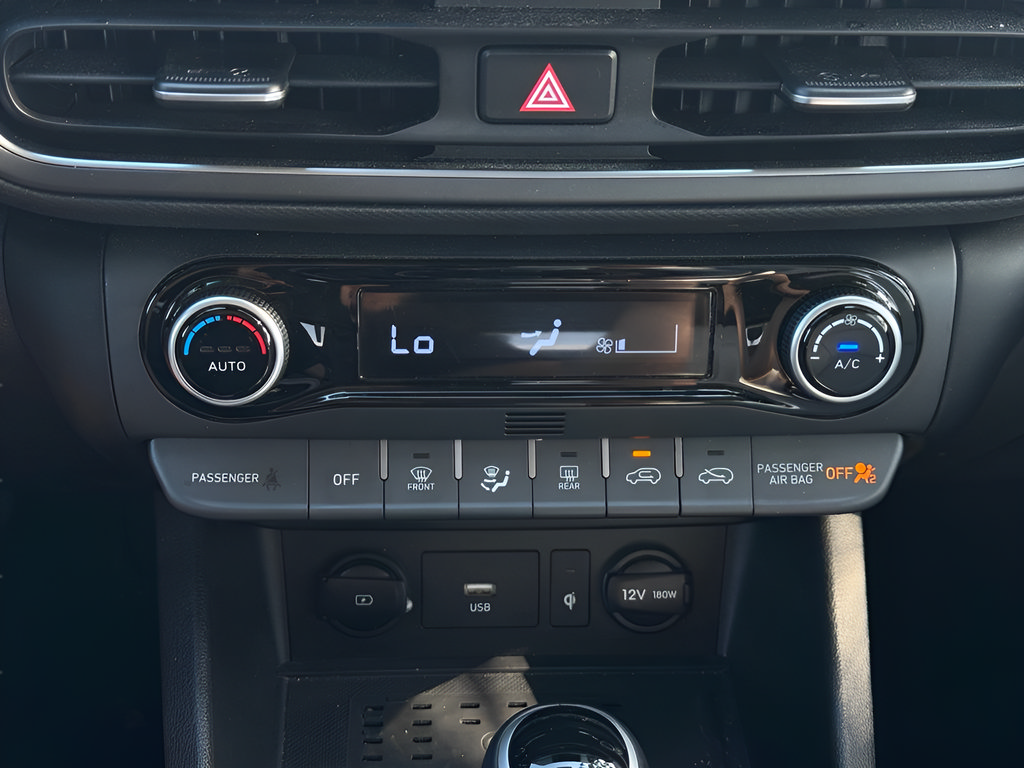 Used 2023 Hyundai Kona Limited AWD/4WD image 31