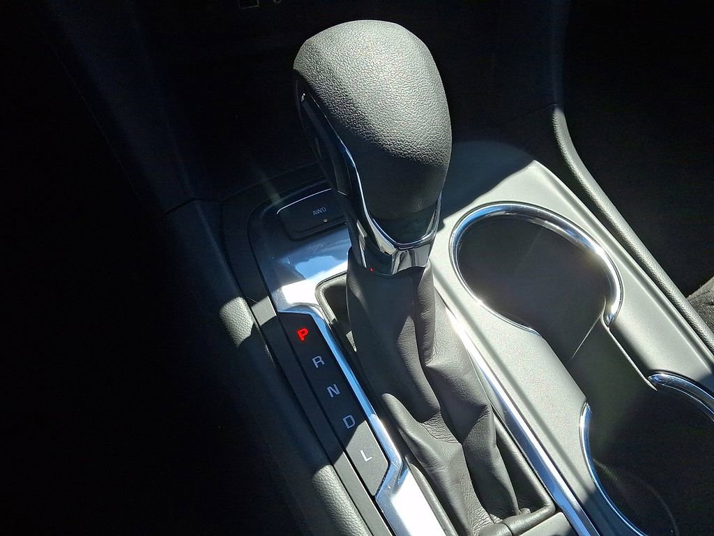 Used 2022 Chevrolet Equinox LT AWD/4WD image 16
