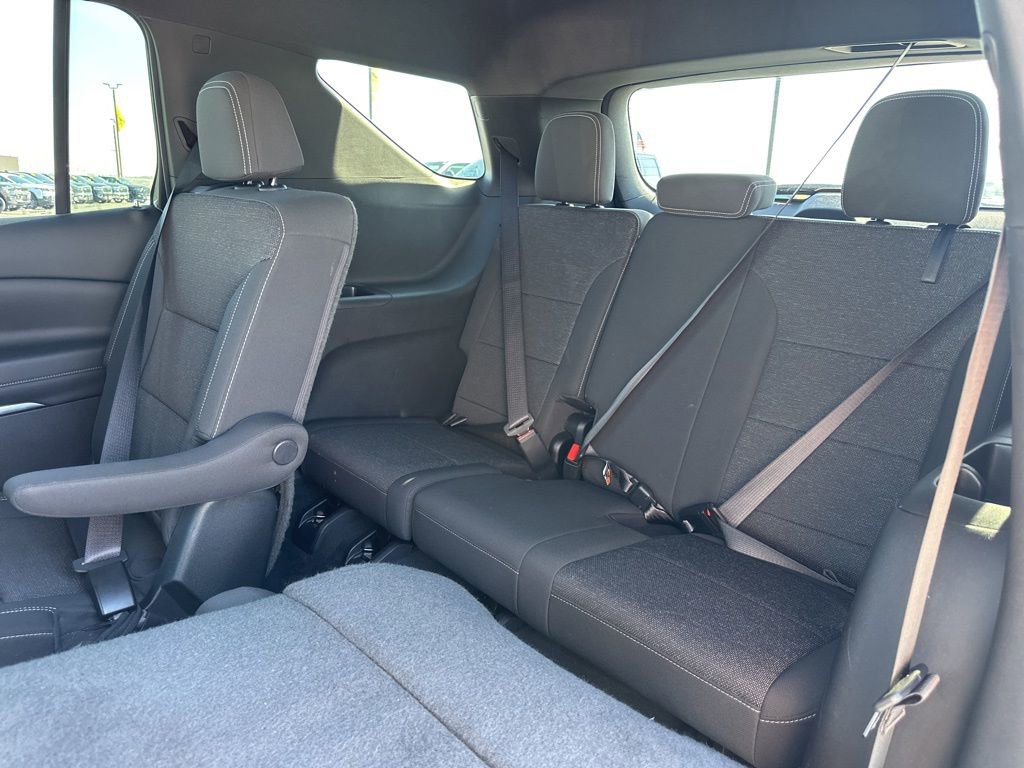Used 2024 Chevrolet Traverse LT image 25
