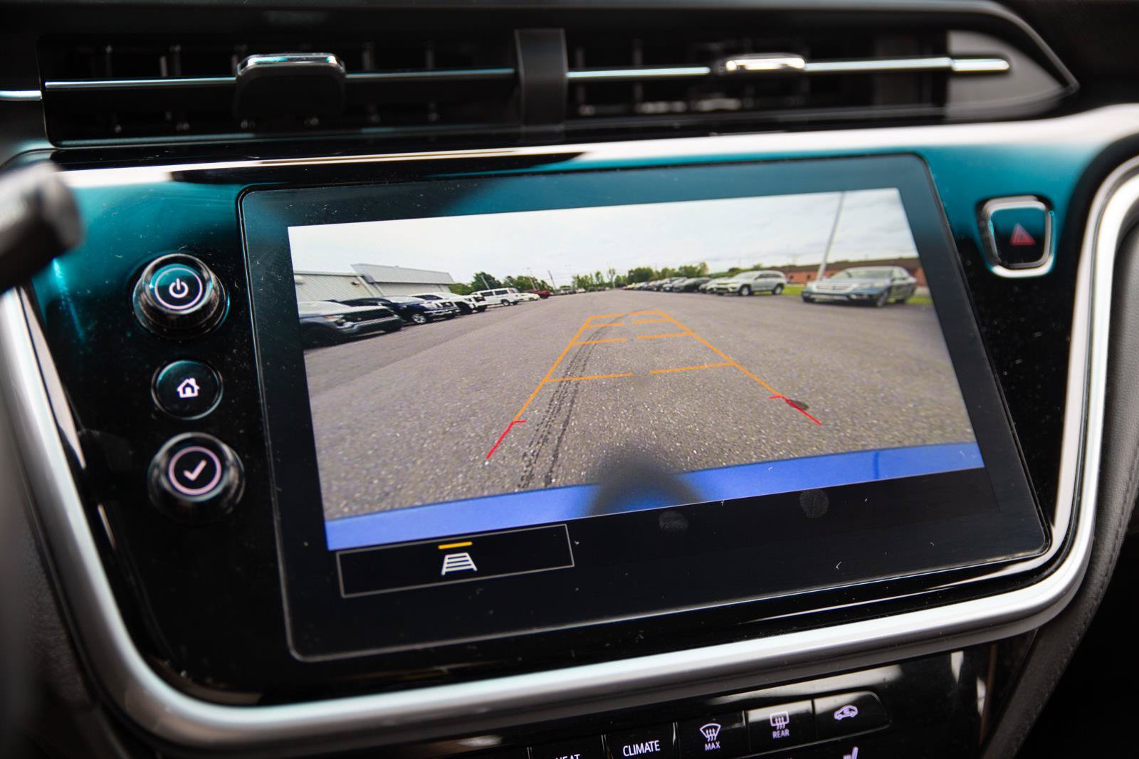 Used 2023 Chevrolet Bolt LT FWD image 17