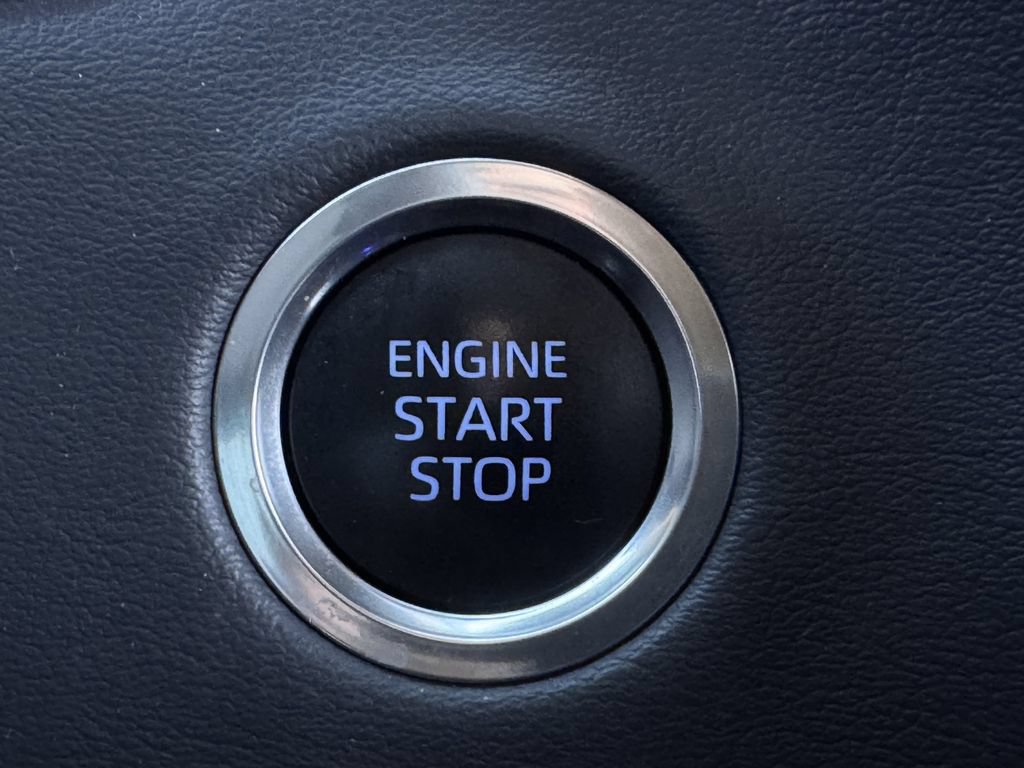 Used 2024 Toyota Tundra Platinum AWD/4WD image 22